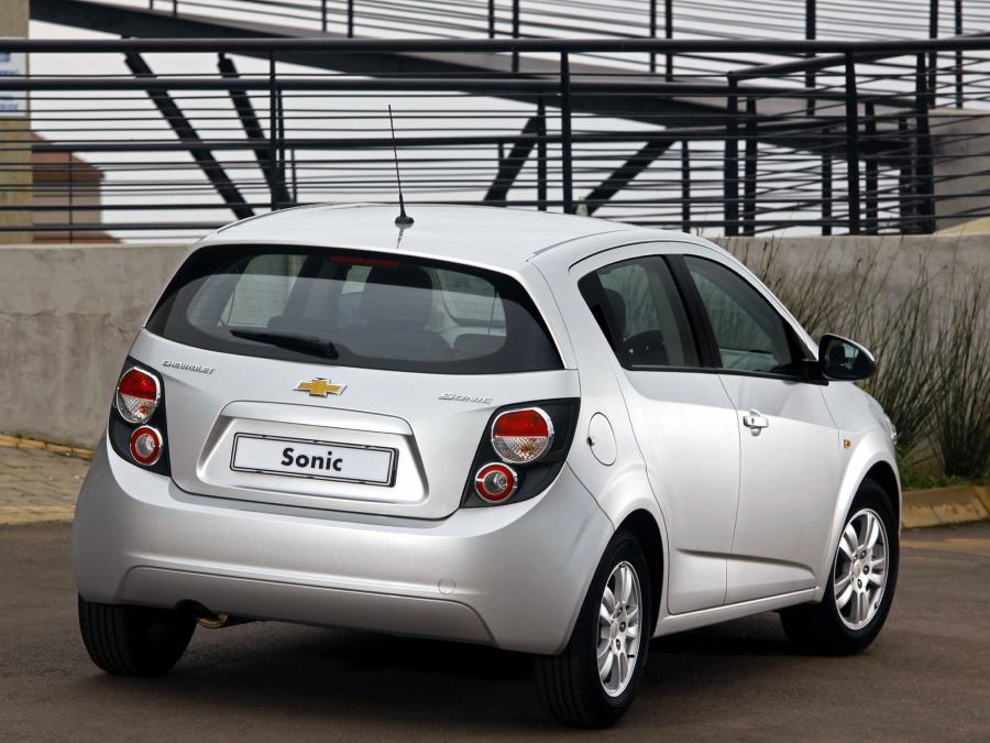  Chevrolet Sonic 5-Door 2011 года  (ZA) (фото 2 из 16)